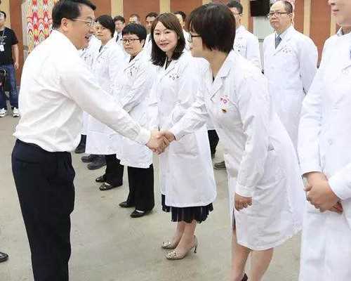 怀孕产检安排时间表_怀孕可以打加强针么,备孕期间女人吃什么可以提高卵子质